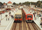 BR 481 (Berlin) und BR 474 (Hamburg) - im Jahr 1999 noch ganz neue S-Bahn-Baureihen - trafen sich anlässlich des 75-jährigen Bestehens der S-Bahn am 7.