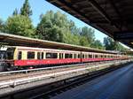 Eine Berliner S-Bahn in Berlin-Westkreuz am 11.06.2016