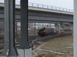 Einfahrt einer S-Bahn der Linie S75 nach Wartenberg im Bahnhof Ostkreuz.