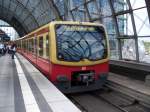 Eine Berliner SBahn der neueren Generation steht am 30.05.07 im Berliner HBF.