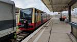 Heute morgen 23.10.2019 am Gleis 21 in Berlin Lichtenberg . neue BR 484 der Berliner S-Bahn , eine Überführungsfahrt auf der Fernbahn.