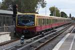 BERLIN, 17.10.2019, S9 nach Spandau bei der Einfahrt in den Bahnhof Schöneweide