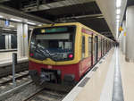 BR 481 S-Bahn Berlin Linie S9 nach Treptower Park in Flughafen Berlin Brandenburg - Terminal 1-2, 22.11.2020