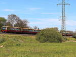 BR 481 S-Bahn Berlin Linie S9 nach Spandau bei der Ausfahrt aus den Bahnhof Waßmannsdorf am 09.