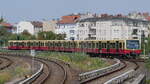 Ein Zug der Berliner S-Bahn BR 481 im Gleisvorfeld von Berlin Südkreuz; 14.08.2022  