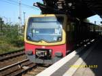 S-Bahn S3 nach Erkner mit 481 326 am 13.09.2008 am S-Bahnhof Betriebsbahnhof Berlin Rummelsburg.