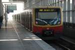 BERLIN, 26.09.2008, S42 wartet auf die Abfahrt im Bahnhof Südkreuz