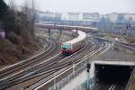 BERLIN, 30.11.2008, S2 nach Lichtenrade (vorne) bei der Einfahrt in den Bahnhof Gesundbrunnen, S2 nach Buch (hinten) bei der Ausfahrt