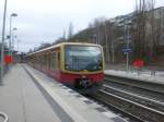 BR 481 als S1 nach S-Bahnhof Berlin-Zehlendorf im S-Bahnhof Berlin Julius-Leber-Brcke.