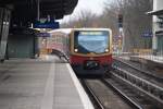 BERLIN, 27.02.2009, ein Leerzug bei der Einfahrt in den S-Bahnhof Berlin-Grünau 
