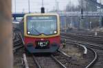 BERLIN, 07.03.2009, S75 in Richtung Spandau bei der Einfahrt in den S-Bahnhof Warschauer Straße