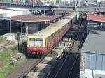 BR 485 als S9 nach S-Bahnhof Flughafen Schnefeld im S+U Bahnhof Berlin Warschauer Strae.