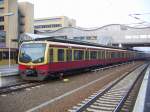 481 268-1 der Berliner S-bahn in Potsdam HBF am 23.3.05