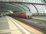 19.7.2009 S-Bahn 481 auf der Linie S7 nach Ahrensfelde in Berlin-Hauptbahnhof.