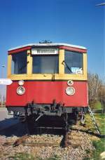 Teil eines alten Berliner S-Bahnzug an der Autobahnraststtte Dresdener Tor.