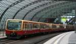 490 227-8 als S7 nach Ahrenfels im Berliner Hbf 3.8.09