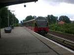 BR 480 als S8 nach S-Bahnhof Berlin-Schneweide im S-Bahnhof Berlin Plnterwald.