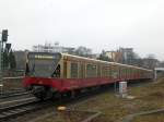 BR 480 als S8 nach S-Bahnhof Hohen Neuendorf am S-Bahnhof Berlin Bornholmer Strae.