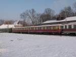 nun ich bin mir nicht ganz sicher bei der Kategorie, die Buckower Kleinbahn mag mir verzeihen, hier ist ein S-Bahn BR 477( mit Stromabnehmer ! auf dem Bahnhof Buckow (mrk.Schweiz) im Winterschlaf. Der Betrieb zwischen Buckow und Mncheberg beginnt erst wieder am 01.05.2010