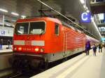 Wohl einer der krzesten Wendezge im  S-Bahn-Zusatzverkehr  in Berlin. An der Spitze ein Steuerwagen Bybdzf 482.1, dann ein Wagen Bnrz 451.4 (beide im Bremen beheimatet) und das Ganze geschoben von einer 143 644-3 (beheimatet in Frankfurt/a. Main)  als RB 28117 nach Wustermark. Am 05.02.2010 kurz vor der Abfahrt in Berlin Hbf (tief).