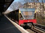 480 006 nach Hohen Neuendorf am 03.April 2010 im S-Bahnhof Berlin Greifswalder Strae.