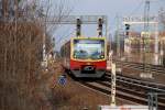 BERLIN, 28.03.2010, S2 nach Priesterweg zwischen den S-Bahnhöfen Pankow und Bornholmer Straße