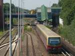 Eine Ringbahn bei der Ausfahrt aus Berlin Hermannstrae, 10.7.2010