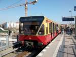 480 546 nach Grnau,am 03.April 2010,im oberen Bahnhof Berlin Ostkreuz.