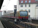 BR 481 als S5 nach S-Bahnhof Hoppegarten am S+U Bahnhof Berlin Friedrichstrae.(16.3.2011) 