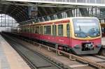 481 269-9, DWA Ammendorf 481 269-9, Baujahr 2000, Eigentümer: S-Bahn Berlin, Erst-Bw Berlin-Friedrichsfelde, 12.12.2013, Berlin Alexanderplatz 