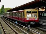 BR 0 485 als S45 nach S-Bahnhof Berlin Bundesallee im S-Bahnhof Berlin-Baumschulenweg.(8.8.2014)  