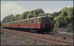 Berlin - Schlachtensee am 6.5.1989: BVG S-Bahn Altbau Wagen 357 auf der S 3.