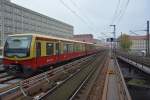 BR 481 der S-Bahn Berlin auf der Linie S 7 nach Ahrensfelde.