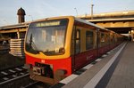 481 334-1 steht am 29.10.2016 als S75 von Berlin Wartenberg nach Berlin Ostbahnhof in Berlin Ostkreuz.