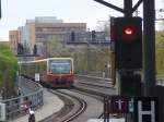 S 7 bei der Einfahrt in den S-Bahn-Bahnhof Bellevue.