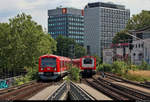 Während zwei 472 der S-Bahn Hamburg als S21 von Hamburg Elbgaustraße nach Hamburg-Bergedorf den Hp Hamburg Dammtor auf der Hamburg-Altonaer Verbindungsbahn (KBS 137.1) verlassen, erreichen