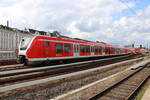 Der S-Bahn Triebwagen 490 543 wird von der Abstellanlage in den S-Bahnhof Altona gefahren.