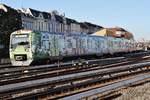 474 010-6 fährt am 10.11.2019 als S1 von Wedel(Holst) nach Hamburg Airport in Hamburg-Altona ein.