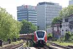 HAMBURG, 25.05.2023, Zugeinheit 490 112 als S31 nach Neugraben nach Ausfahrt aus Hamburg Dammtor