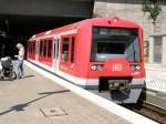 Ein ET 474 der S-Bahn Hamburg am 24.07.2008 im Hamburger Hbf.