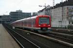 DB 474 611-1 der Hamburger S-Bahn am 19.4.2008 in Hamburg-Altona.