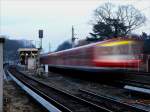 In die Station Reinbek fhrt ein S-Bahn-Triebzug 472 nach Aumhle ein; 06.02.2009
