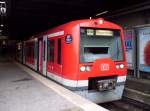 BR 474 als S1 nach Poppenbttel in Hamburg Hbf. 09.08.2005