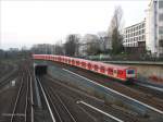 Nachschuss auf S-Bahn S 21 nach Elbgaustrae bei Ausfahrt aus Hamburg Hbf. in der Abenddmmerung des 17.02.2007
