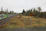 Das Bahnsteigende am 02.01.2024 in Halle-Silberhhe, mit Blick Richtung Halle-Nietleben.