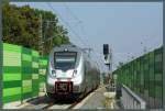 1442 132 fährt am 06.09.2014 in den Bahnhof Leipzig-Stötteritz ein, der im Zuge des S-Bahn-Ausbaus völlig umgebaut wurde. Dabei entstanden auch mehrere hohe Lärmschutzwände, deren Farbenvielvalt in den kommenden Jahren erfahrungsgemäß noch weiter zunehmen wird.