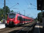 Zwei 442er stehen am 29.August 2012 als S3 nach Neumarkt im Bahnhof Feucht.