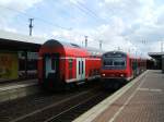 Steuerwagen von S1 Dortmund-Dsseldorf kurz vor der Abfahrt aus   Dortmund,neben dem RE 6 Dsseldorf-Minden ohne Steuerwagen.