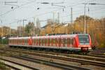 422 583-5 DB als S6 in Düsseldorf Rath, November 2023.