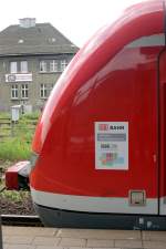 Der Hinweis auf die Partnerschaft mit der Kulturhauptstadt Europas ziert viele Fahrzeuge der Bahn, hier 422 002-5. Bahnhof Herne 26.05.2009